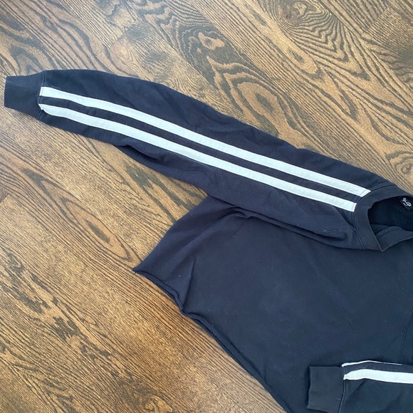 Brandy Melville john galt cropped sweater - Picture 4 of 4